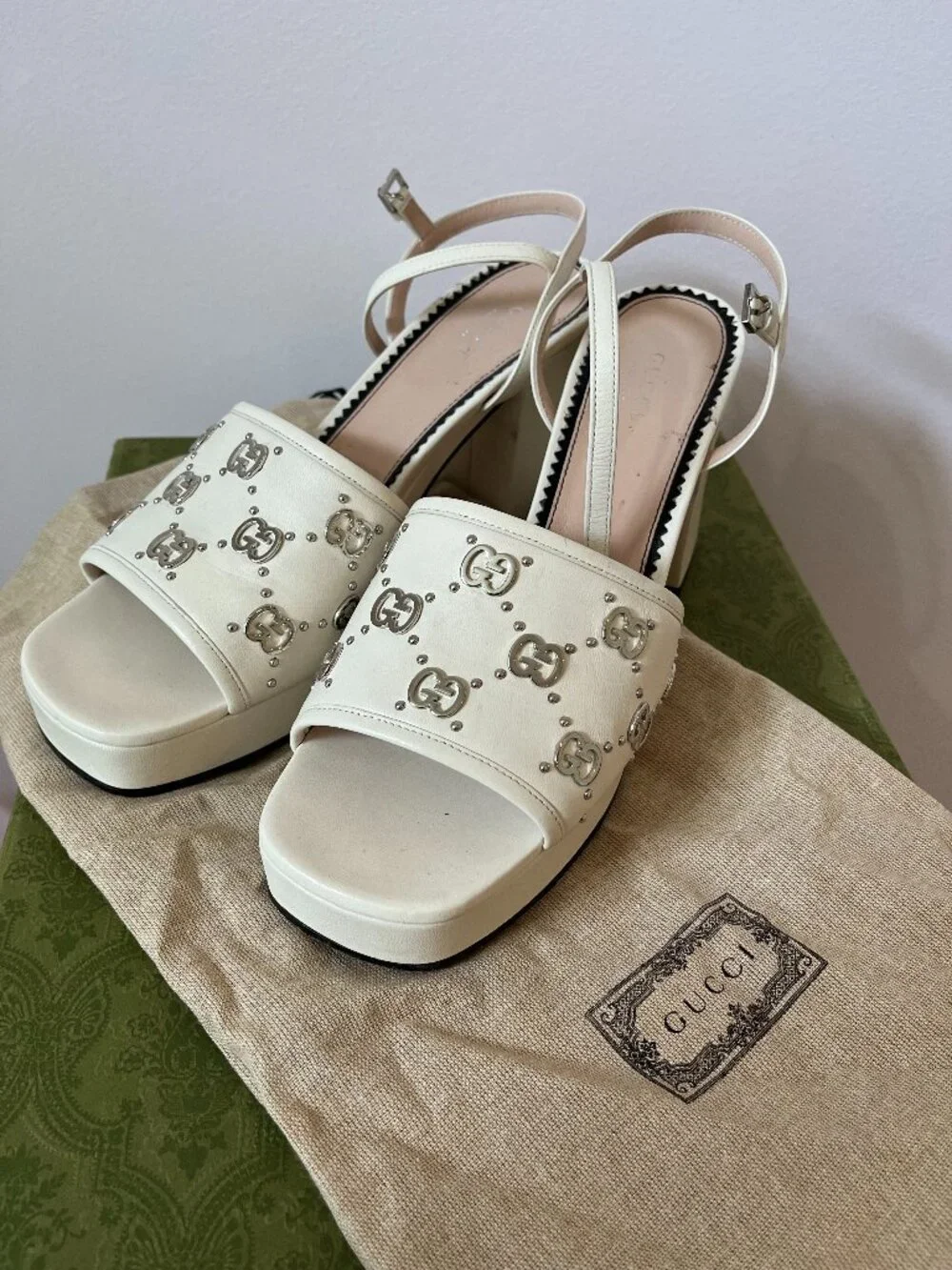 Gucci Mystic White Leather Platform Sandals GG Studded Block Heel Size 39 Box & - Picture 1 of 9